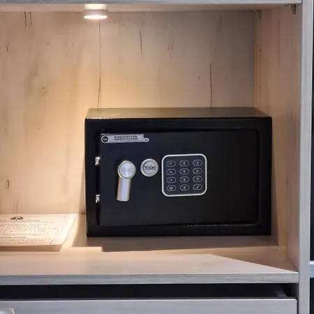 Modern Studio Apartment 113 With Balcony