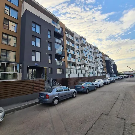 Modern 113 With Balcony Apartament