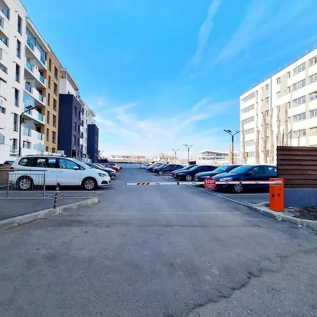 Modern 113 With Balcony Bükreş