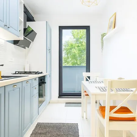 Modern 113 With Balcony Bucareste