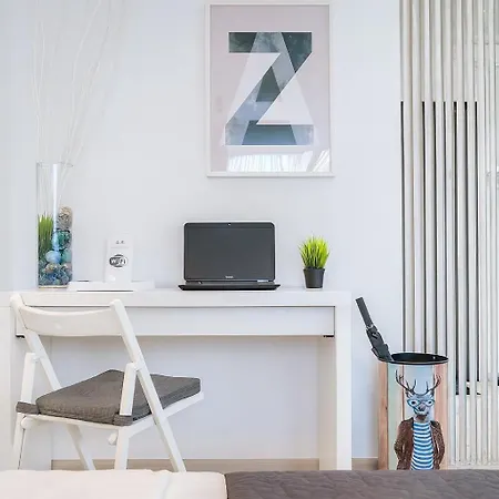 Modern 113 With Balcony