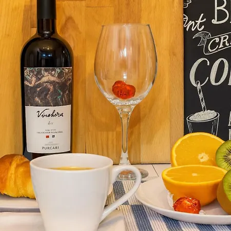 Modern 113 With Balcony Bükreş