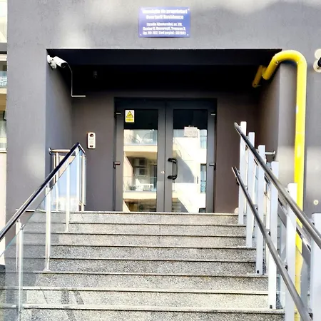 Modern 113 With Balcony Διαμέρισμα *