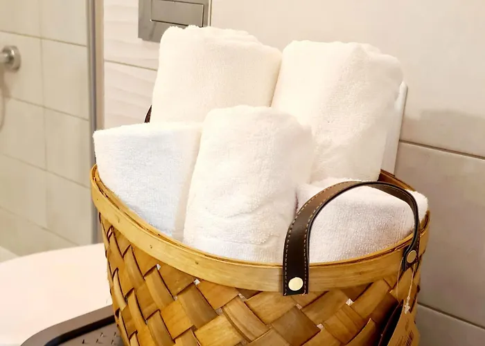 Modern 113 With Balcony * Bucureşti