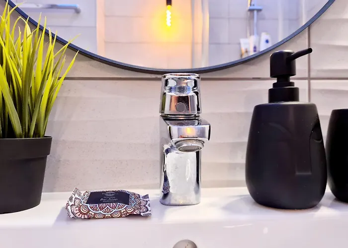 Modern 113 With Balcony Apartamento Bucareste