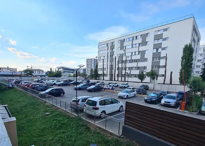 Modern 113 With Balcony * Bucureşti